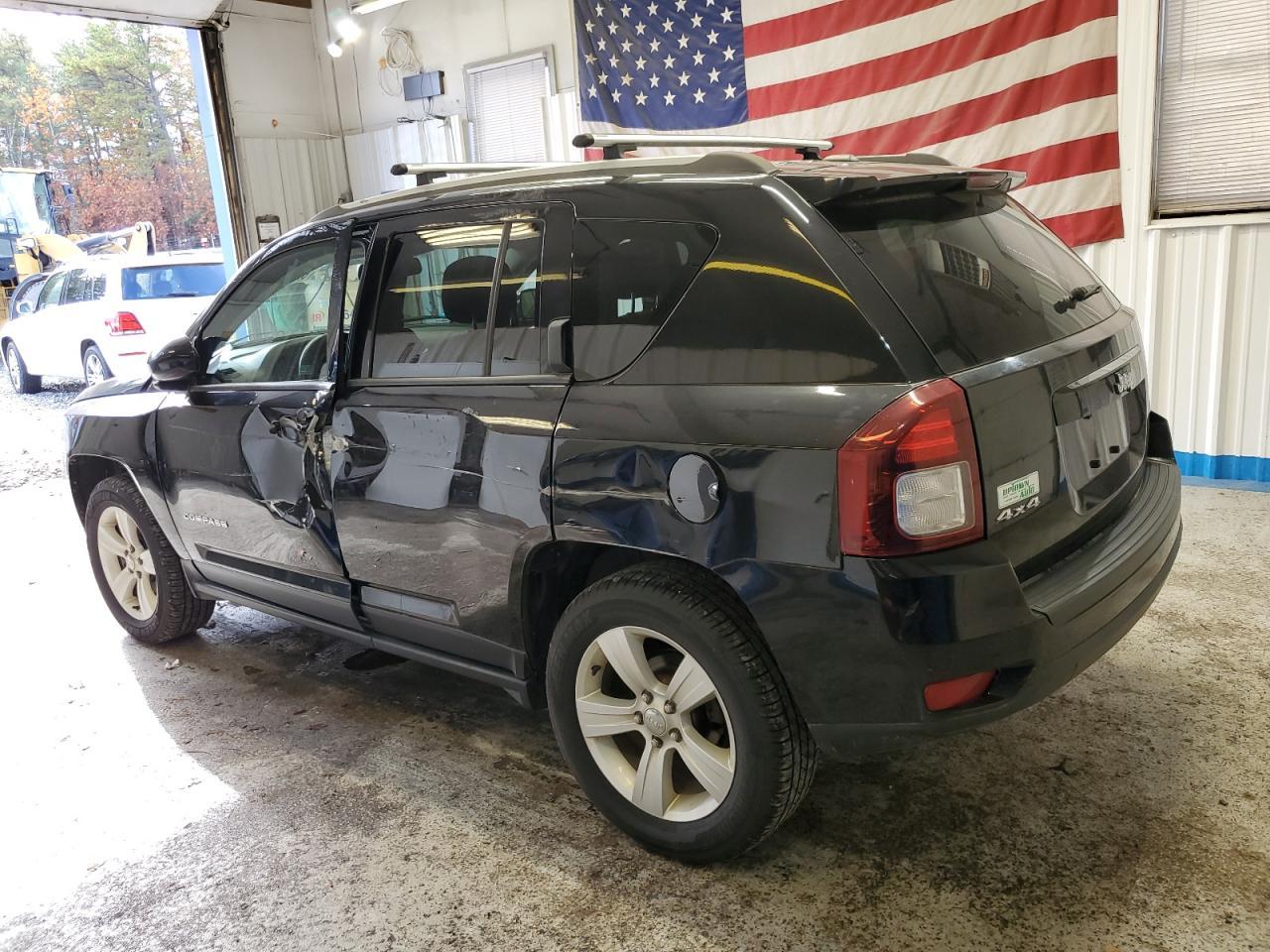 2017 Jeep Compass Latitude - Фото 2