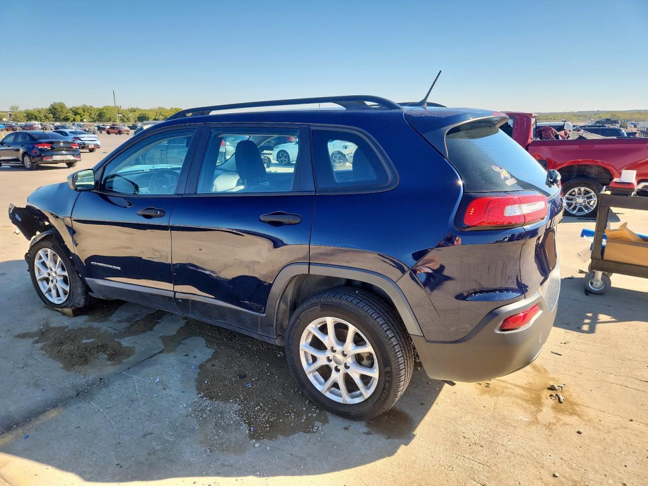 2015 Jeep Cherokee Sport - Фото 2