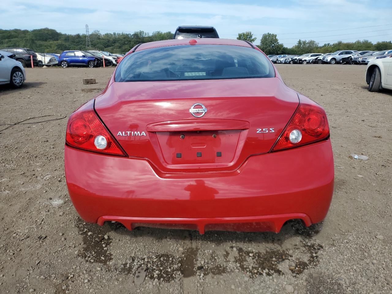 2010 Niss Altima S - Image 6