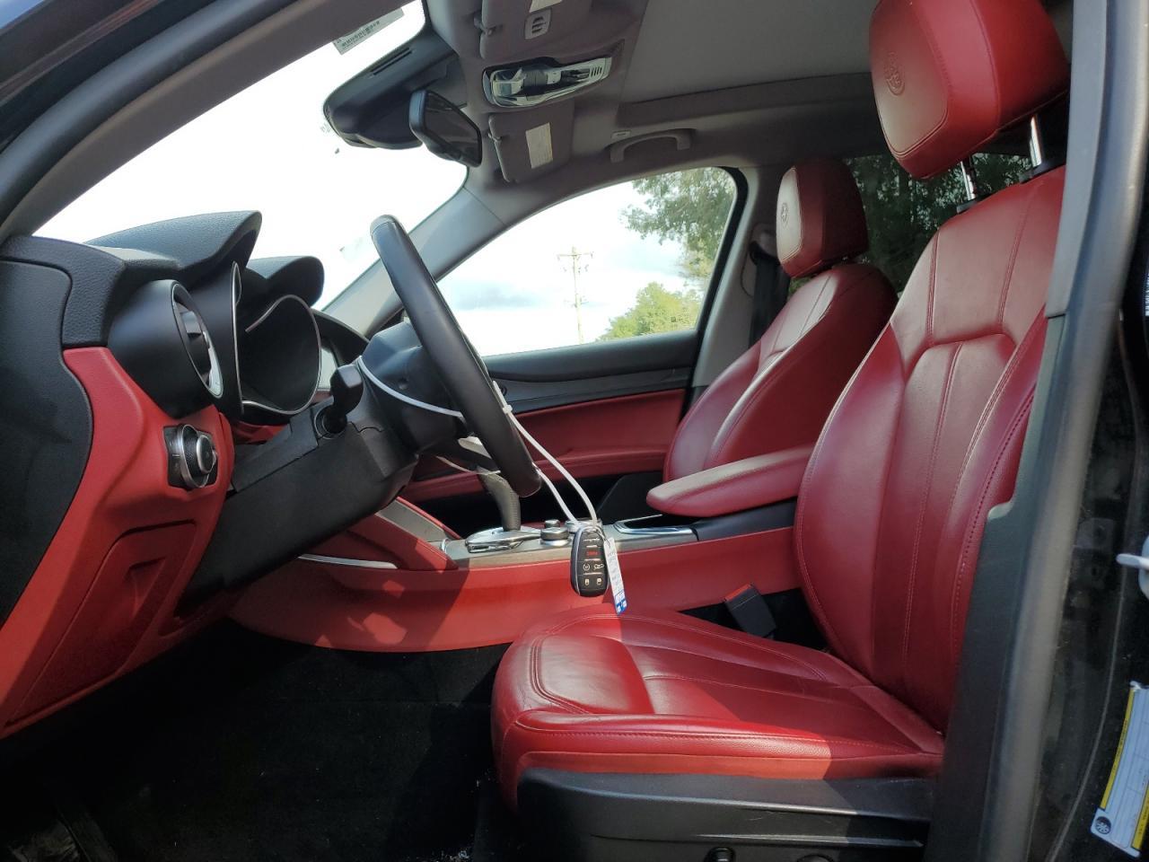 2021 Alfa Romeo Stelvio Ti - Фото 7