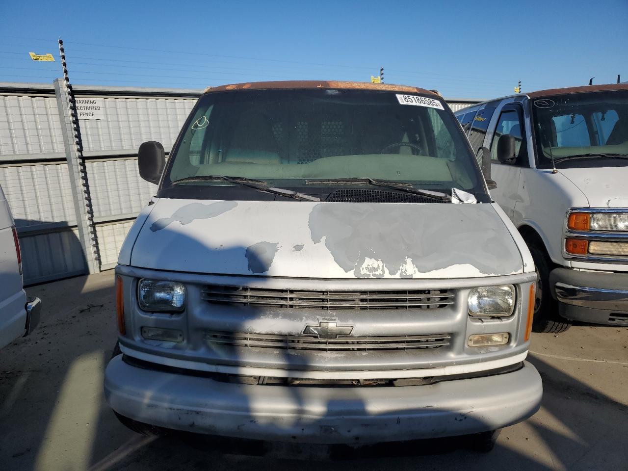 2000 Chevrolet Express G3500 - Image 5