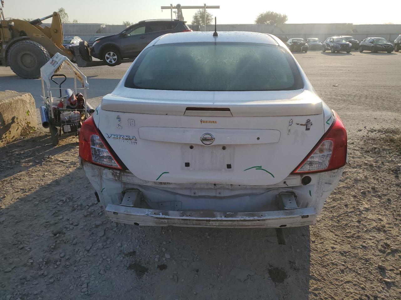 2017 Nissan Versa S - Фото 6