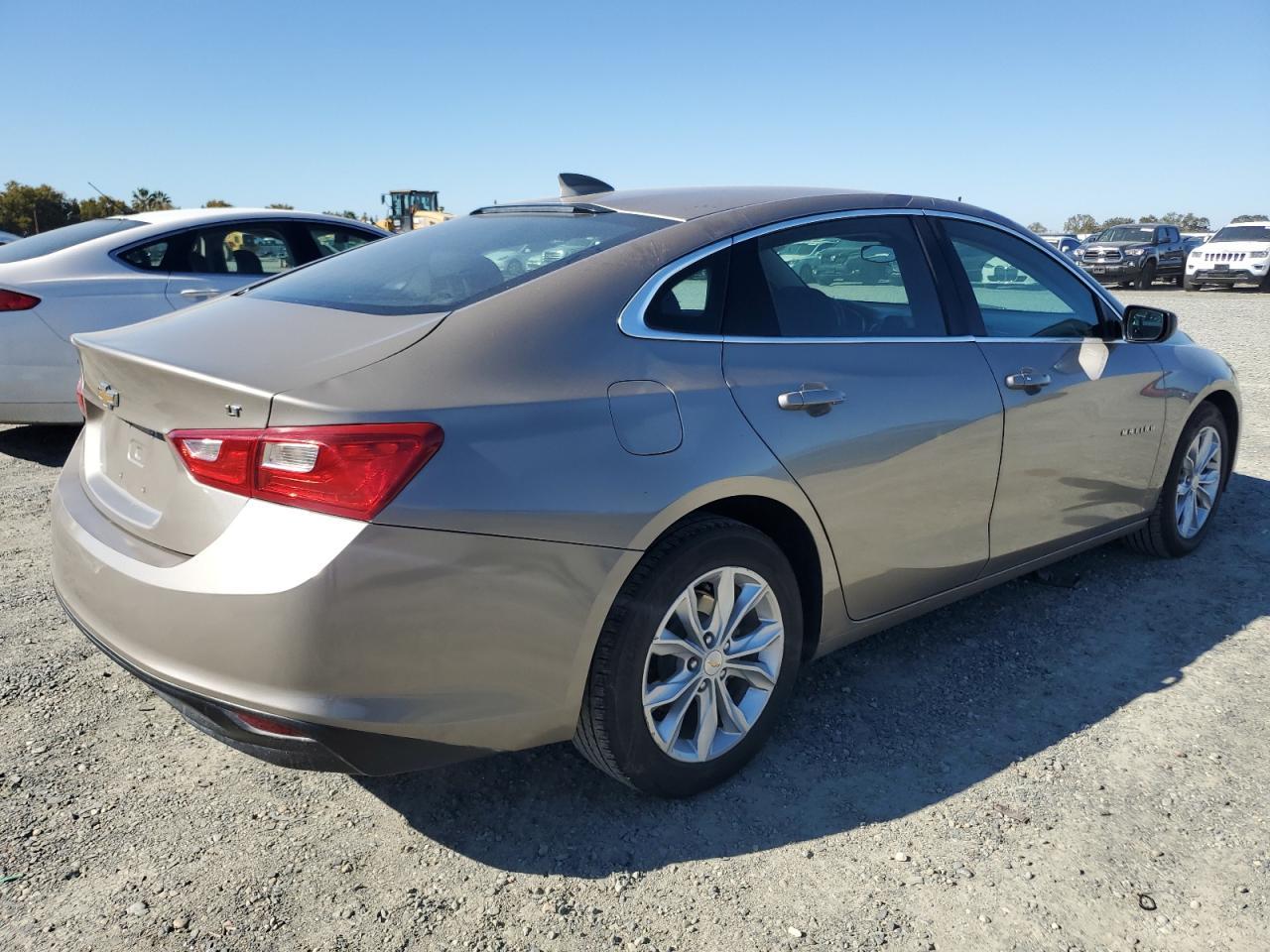 2023 Chevrolet Malibu Lt - Image 3
