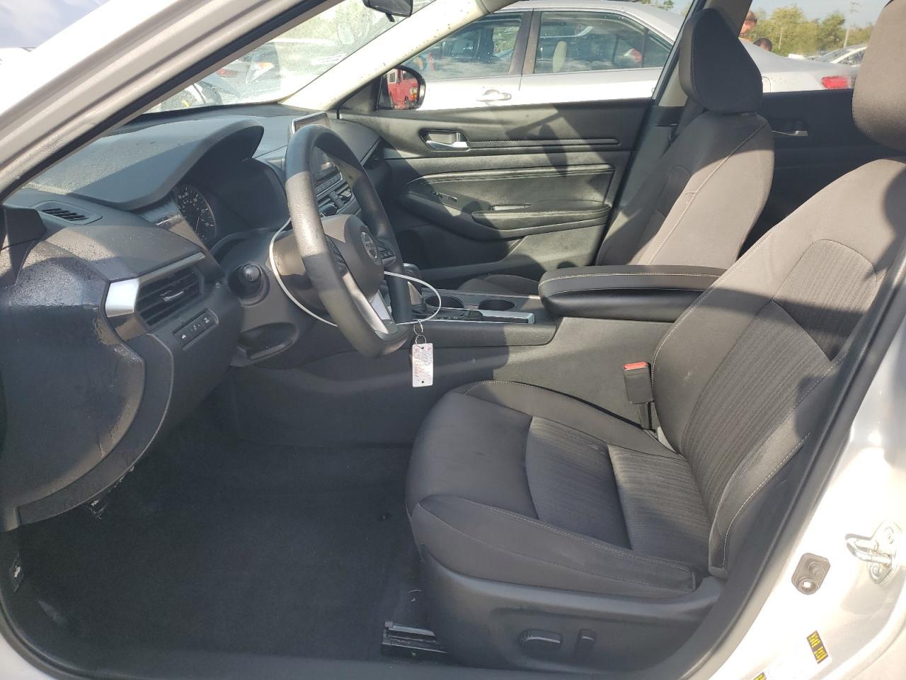 2020 Nissan Altima S - Фото 7