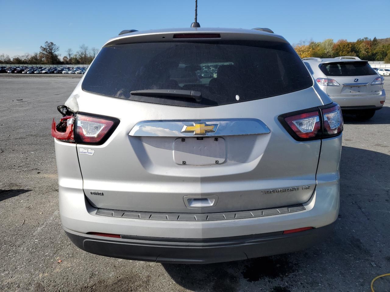 2016 Chevrolet Traverse Ls - Фото 6