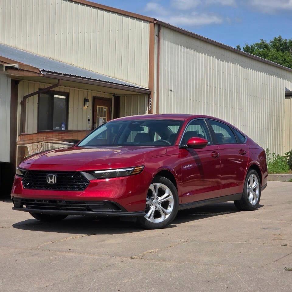 2023 Honda Accord Lx - Image 2