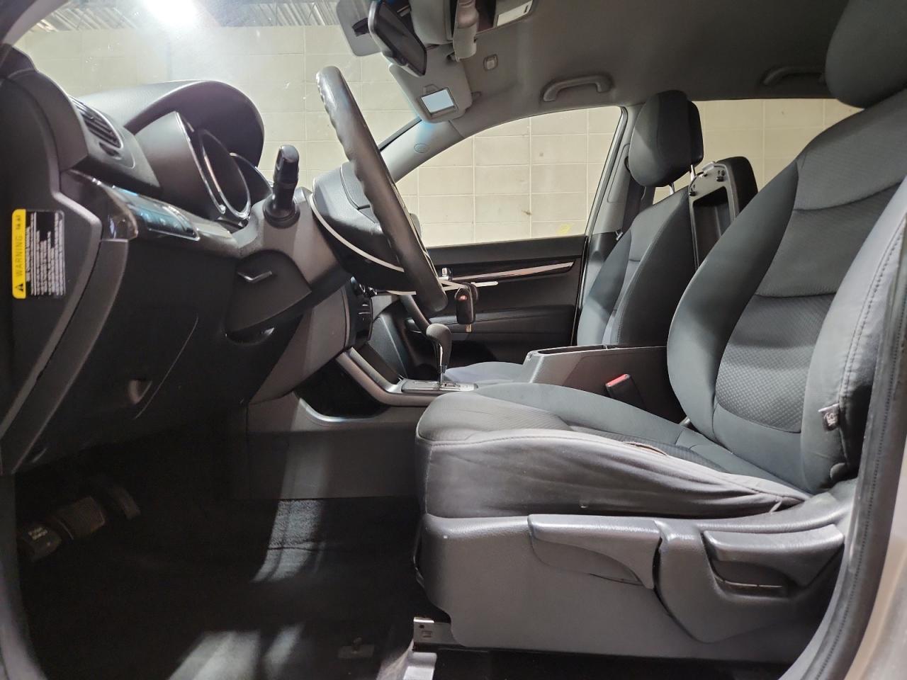 2013 Kia Sorento Lx - Image 7