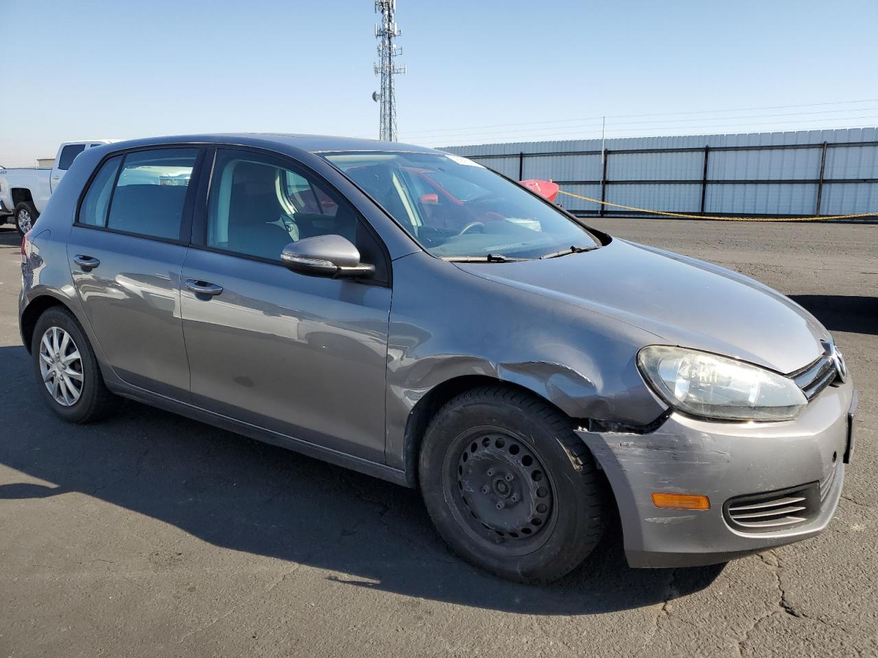 2011 Volkswagen Golf - Фото 4