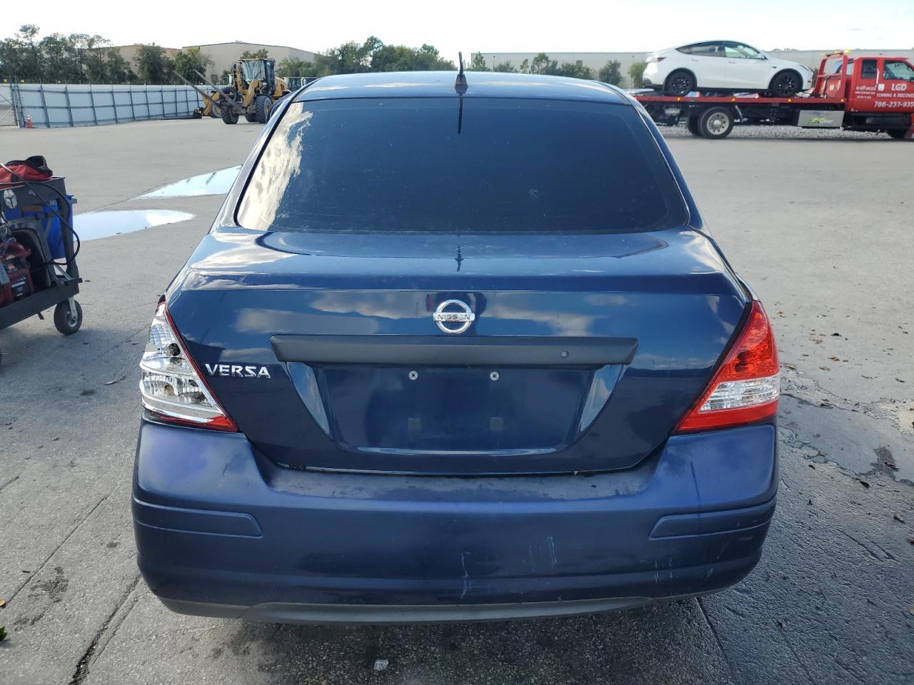 2009 Nissan Versa S - Image 6