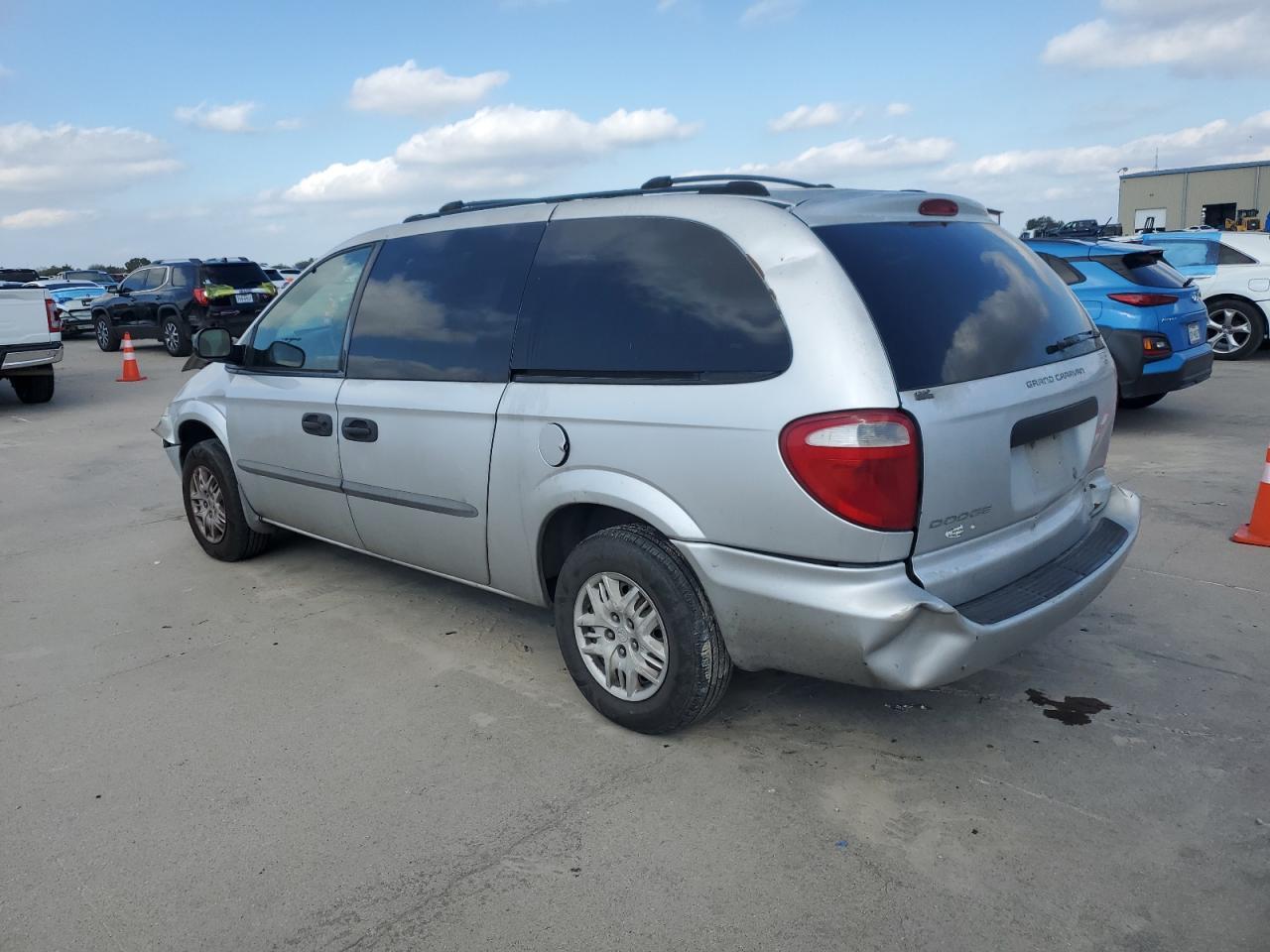 2004 Dodge Grand Caravan Se - Image 2