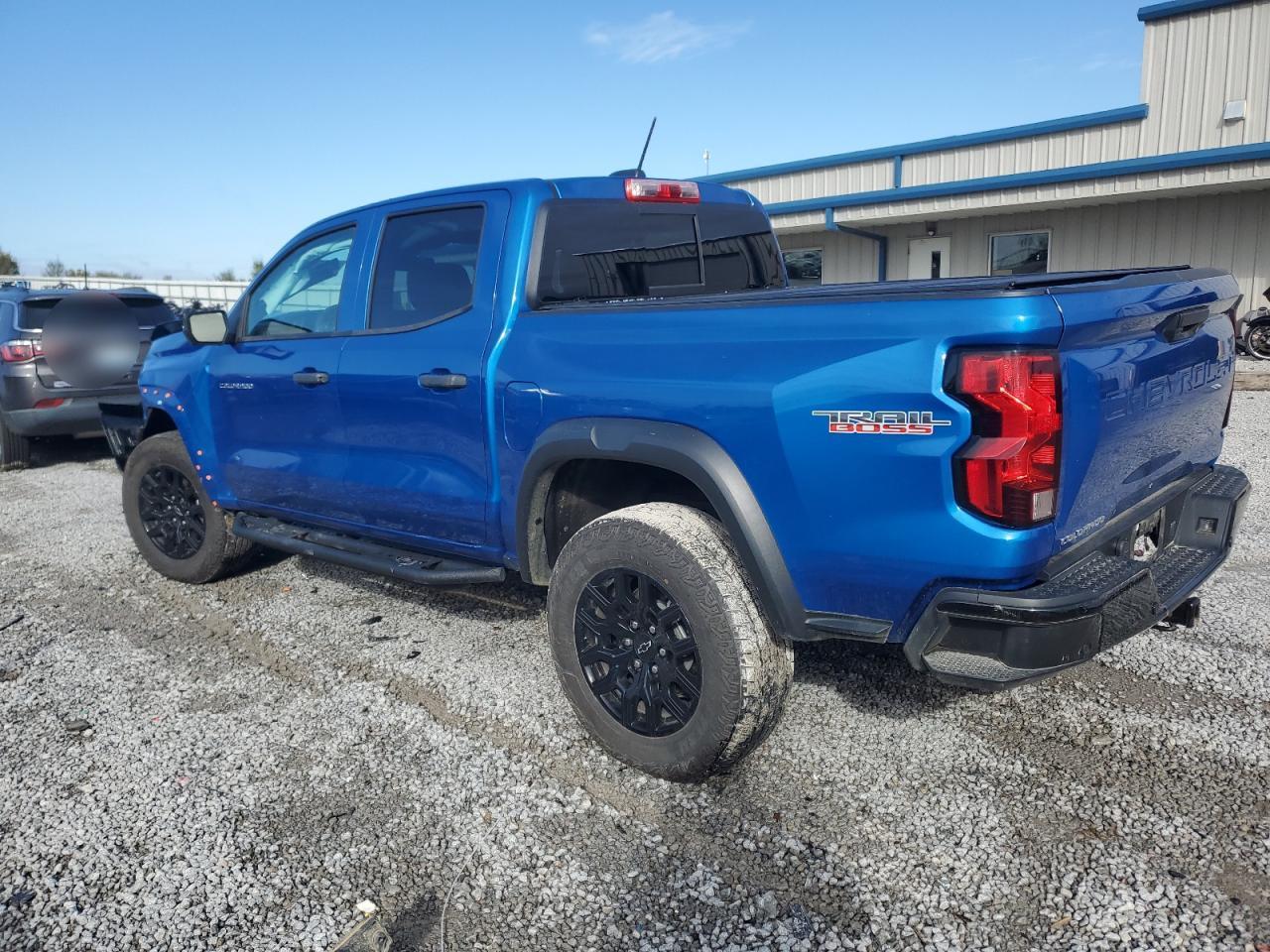 2023 Chevrolet Colorado Trail Boss - Фото 2