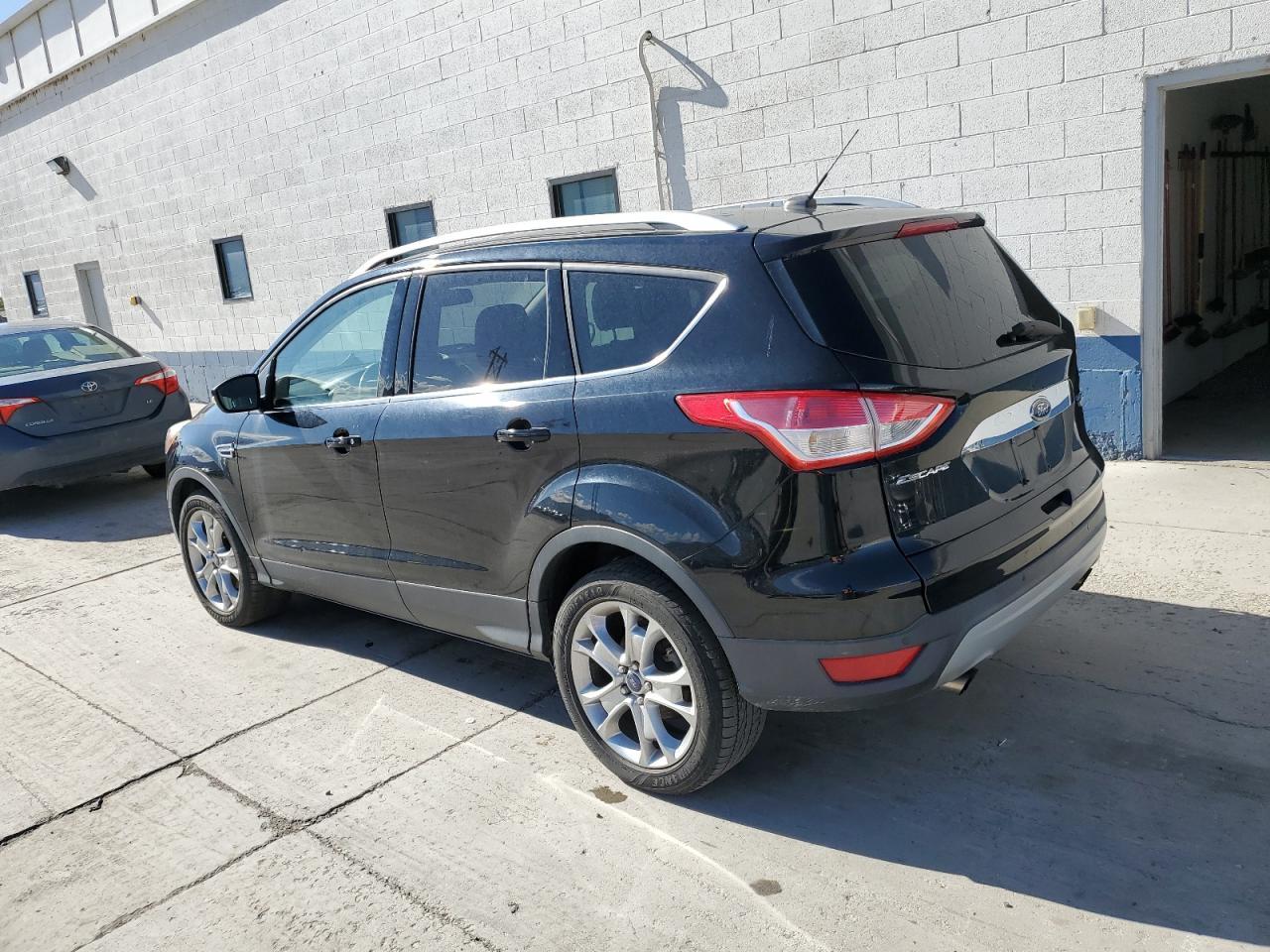 2016 Ford Escape Titanium - Фото 2