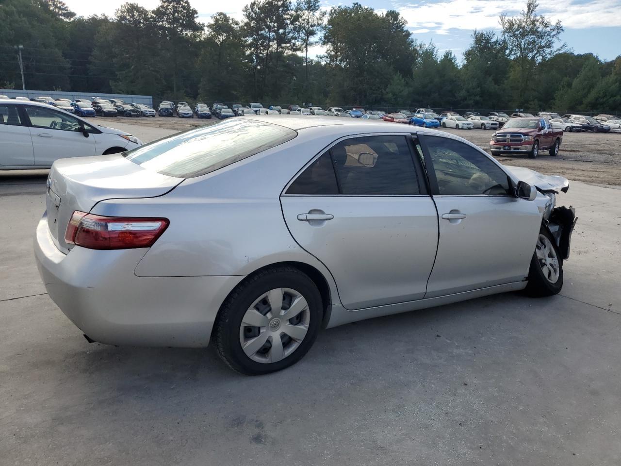 2009 Toyota Camry Base - Фото 3