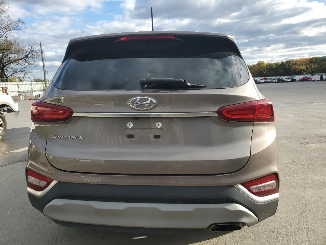 2019 Hyundai Santa Fe Se - Фото 6