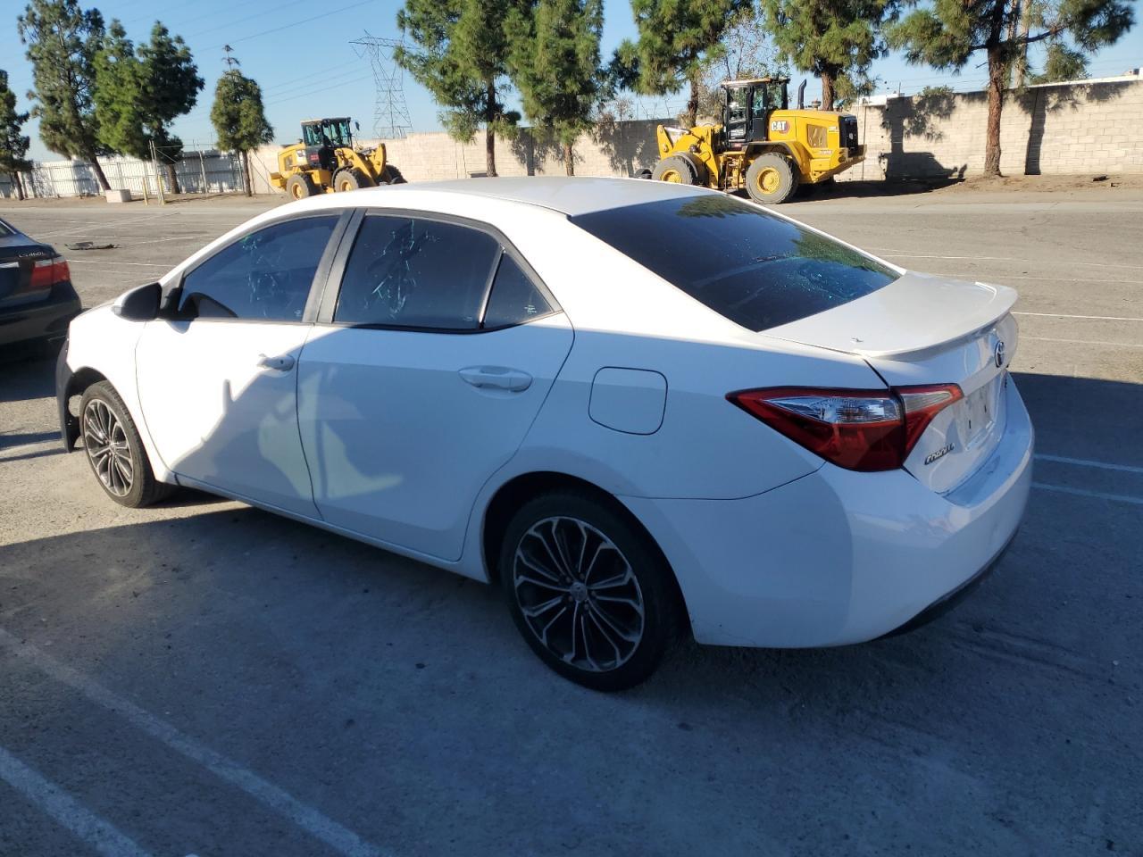 2015 Toyota Corolla L - Фото 2