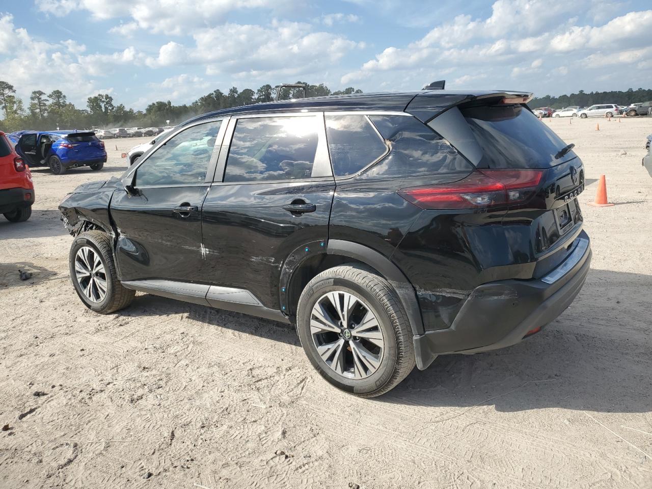 2023 Nissan Rogue Sv - Фото 2
