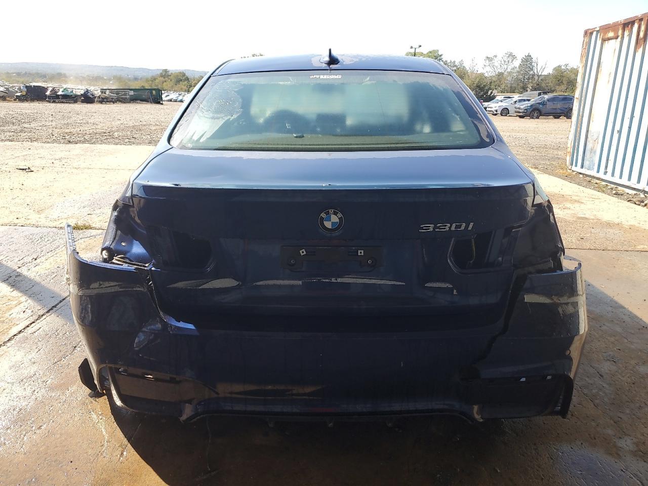 2018 BMW 330 Xi - Image 6