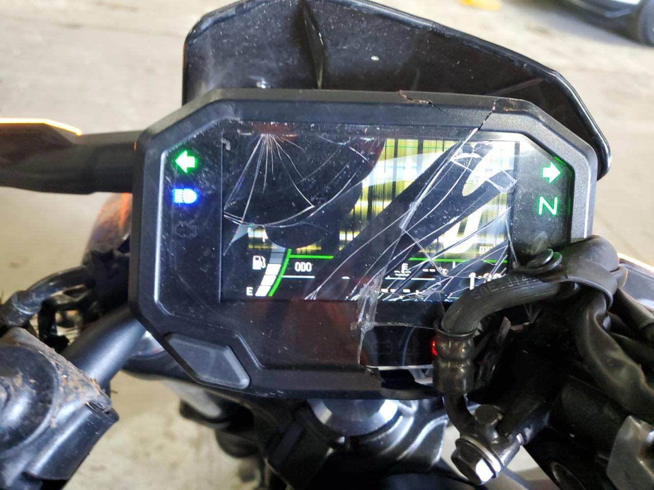 2023 Kawasaki Er650 P - Фото 7
