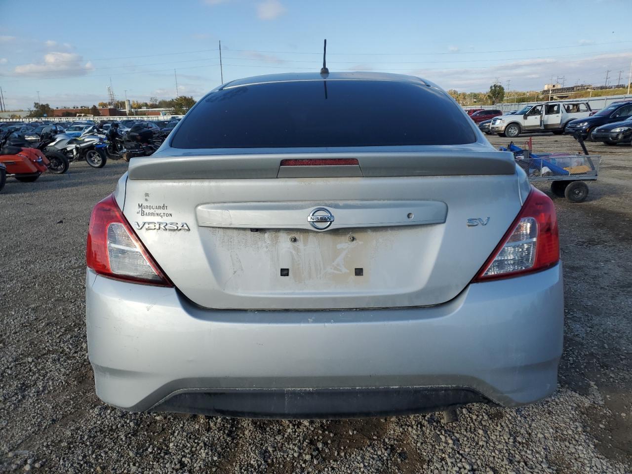 2019 Nissan Versa S - Фото 6
