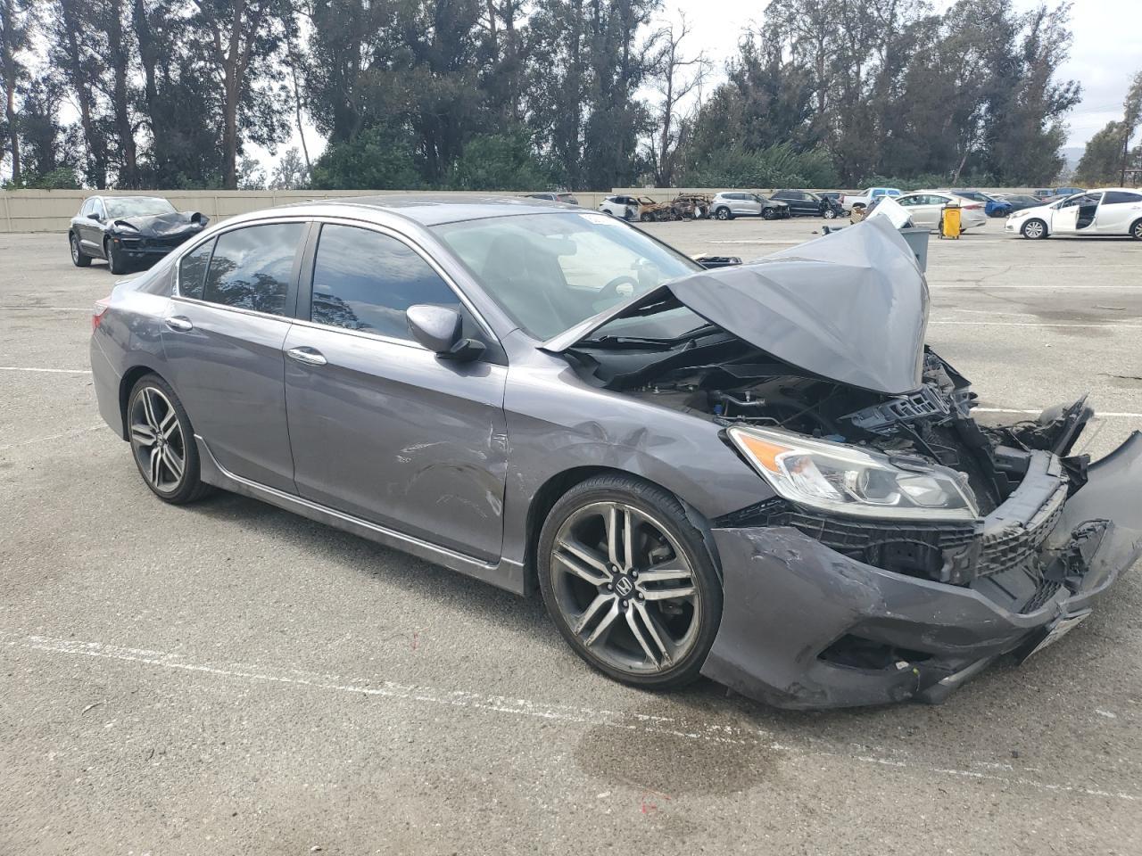 2017 Honda Accord Sport - Image 4