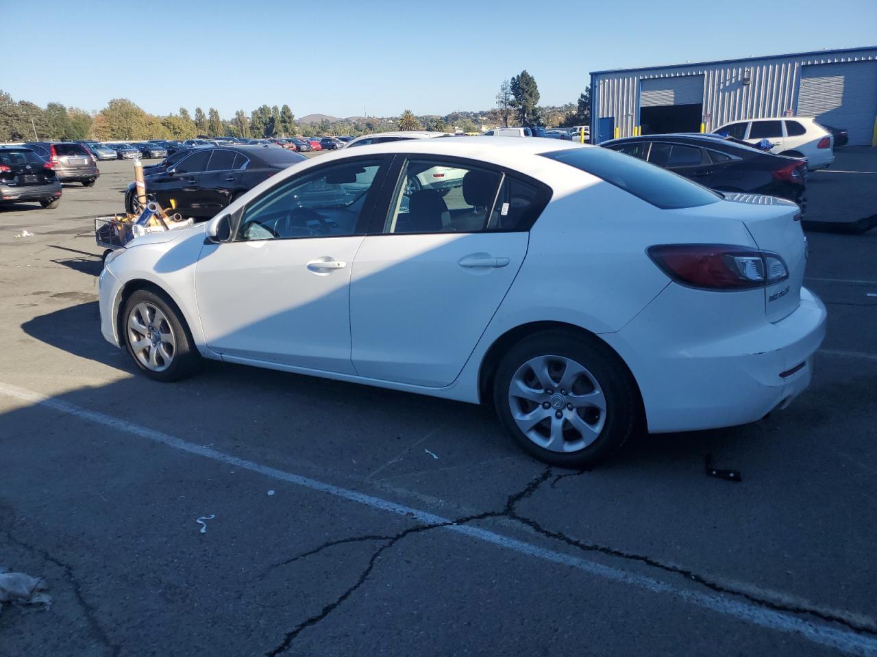 2013 Mazda 3 I - Image 2