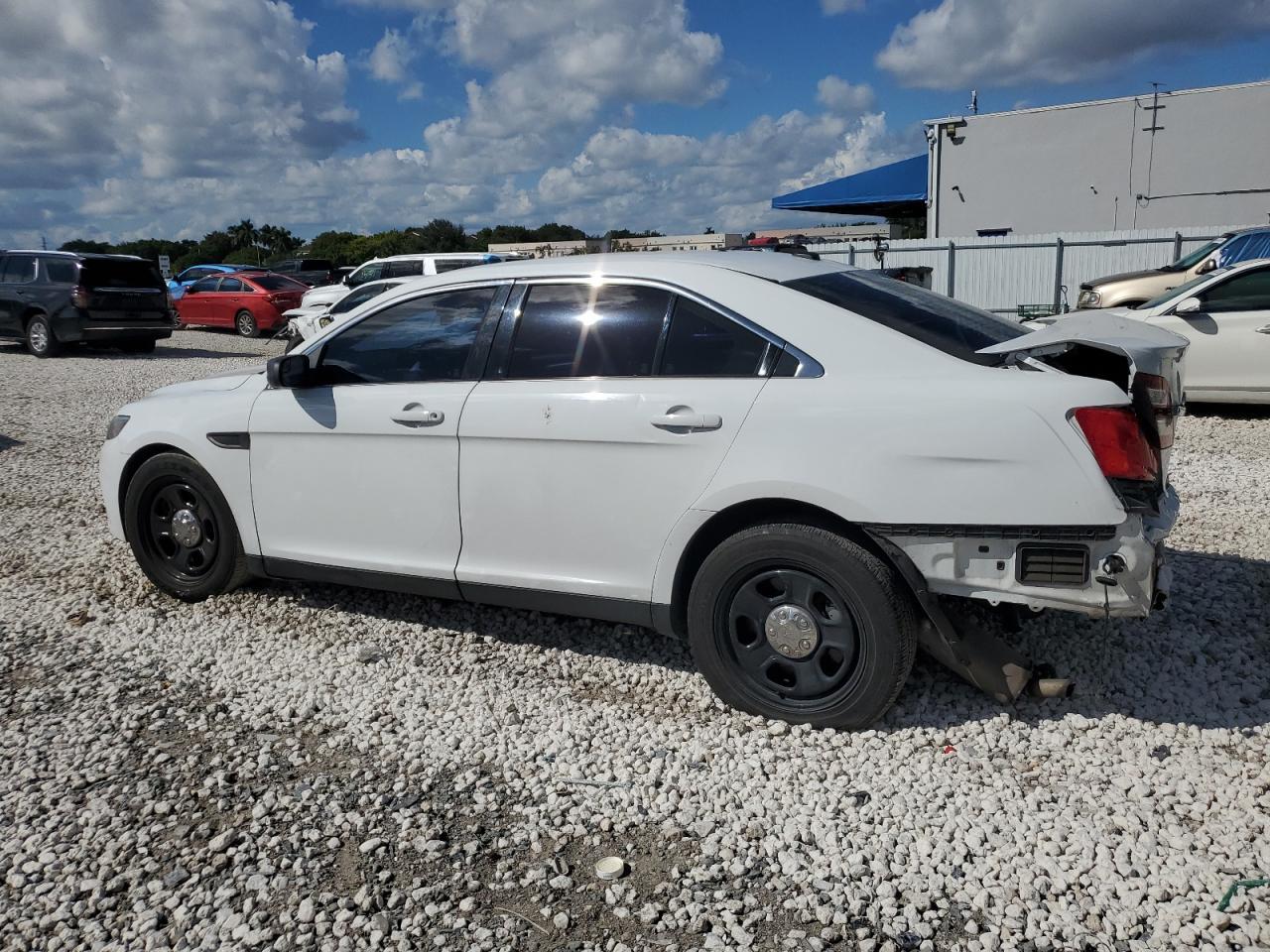 2015 Ford Taurus Police Interceptor - Фото 2