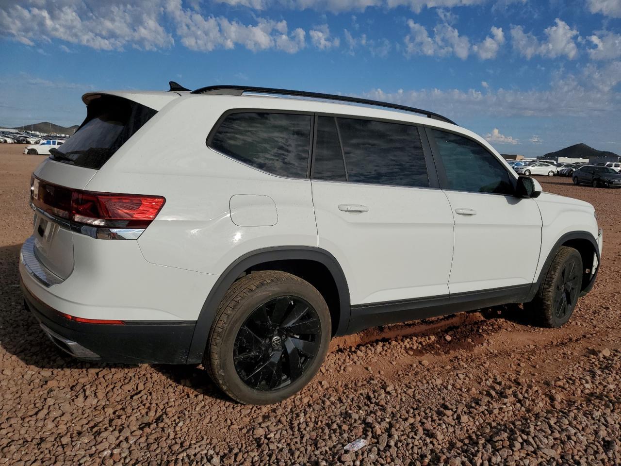 2024 Volkswagen Atlas Se - Image 3