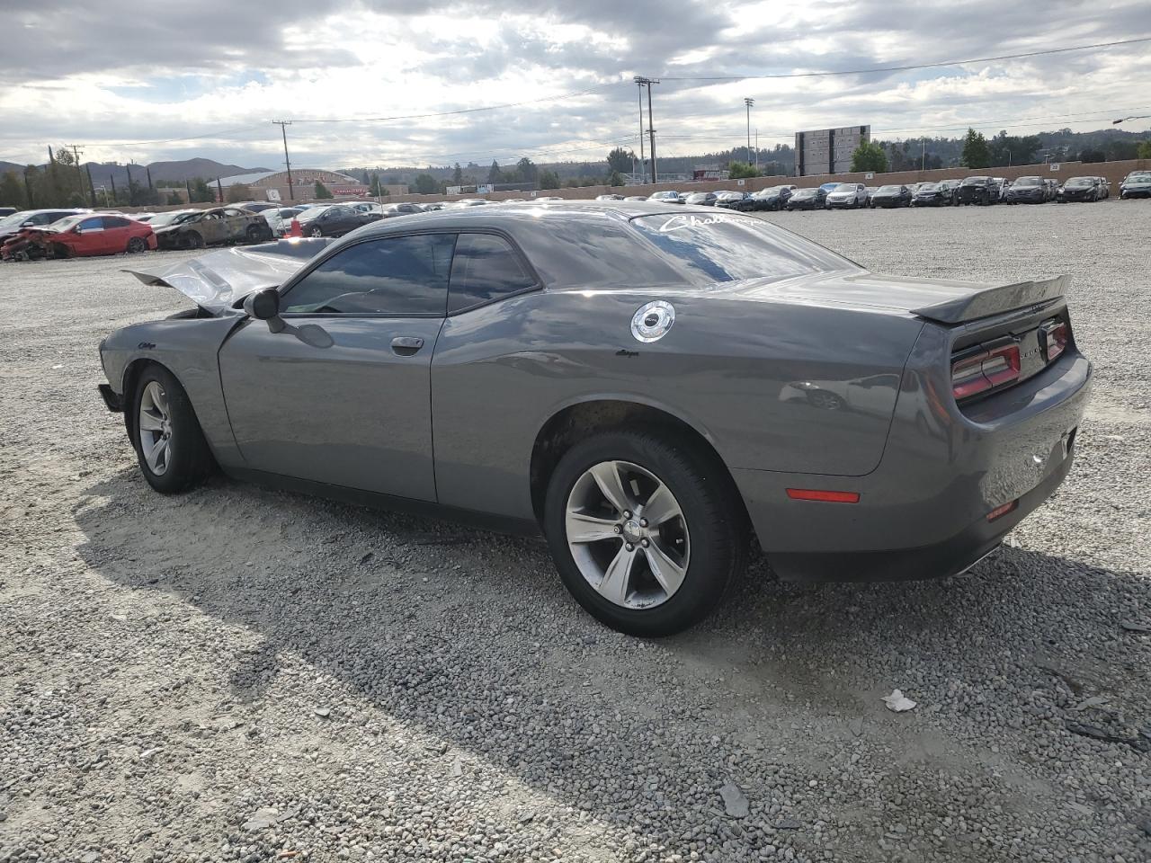 2019 Dodge Challenger Sxt - Image 2