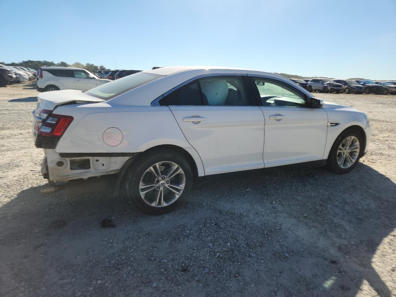 2015 Ford Taurus Sel - Фото 3