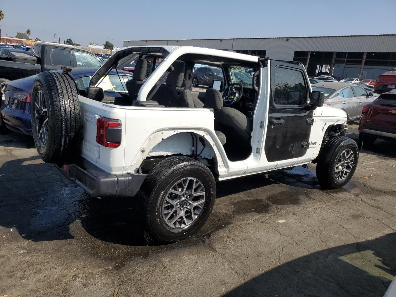 2025 Jeep Wrangler Sahara - Фото 3
