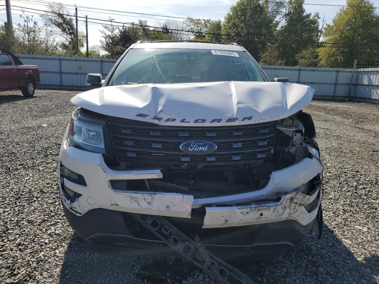 2017 Ford Explorer Xlt - Image 5