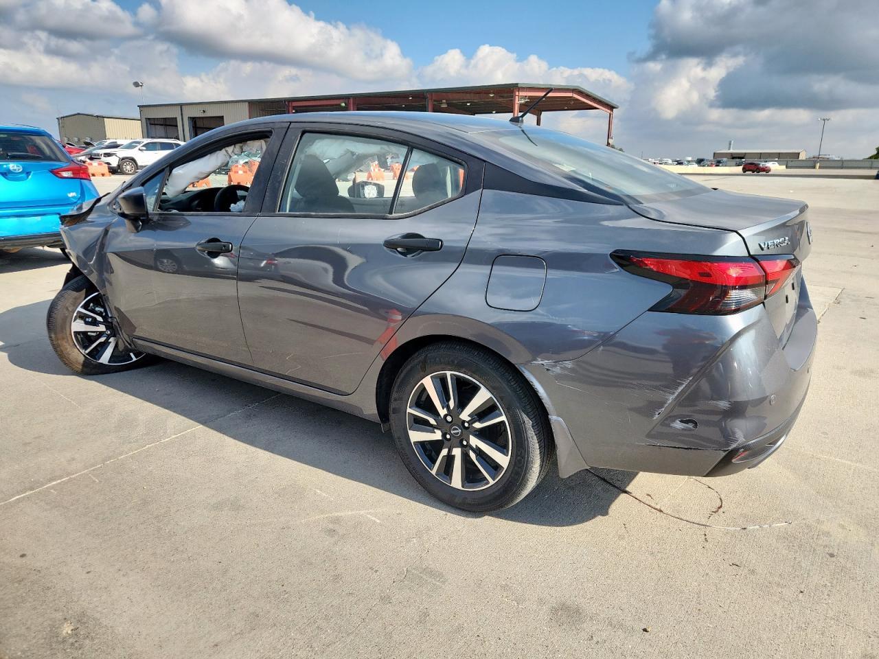 2025 Nissan Versa S - Фото 2