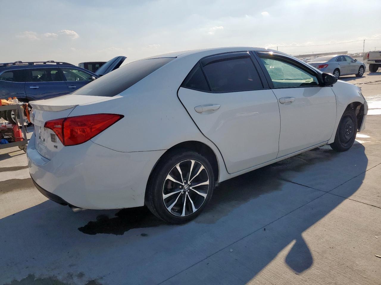 2017 Toyota Corolla L - Фото 3