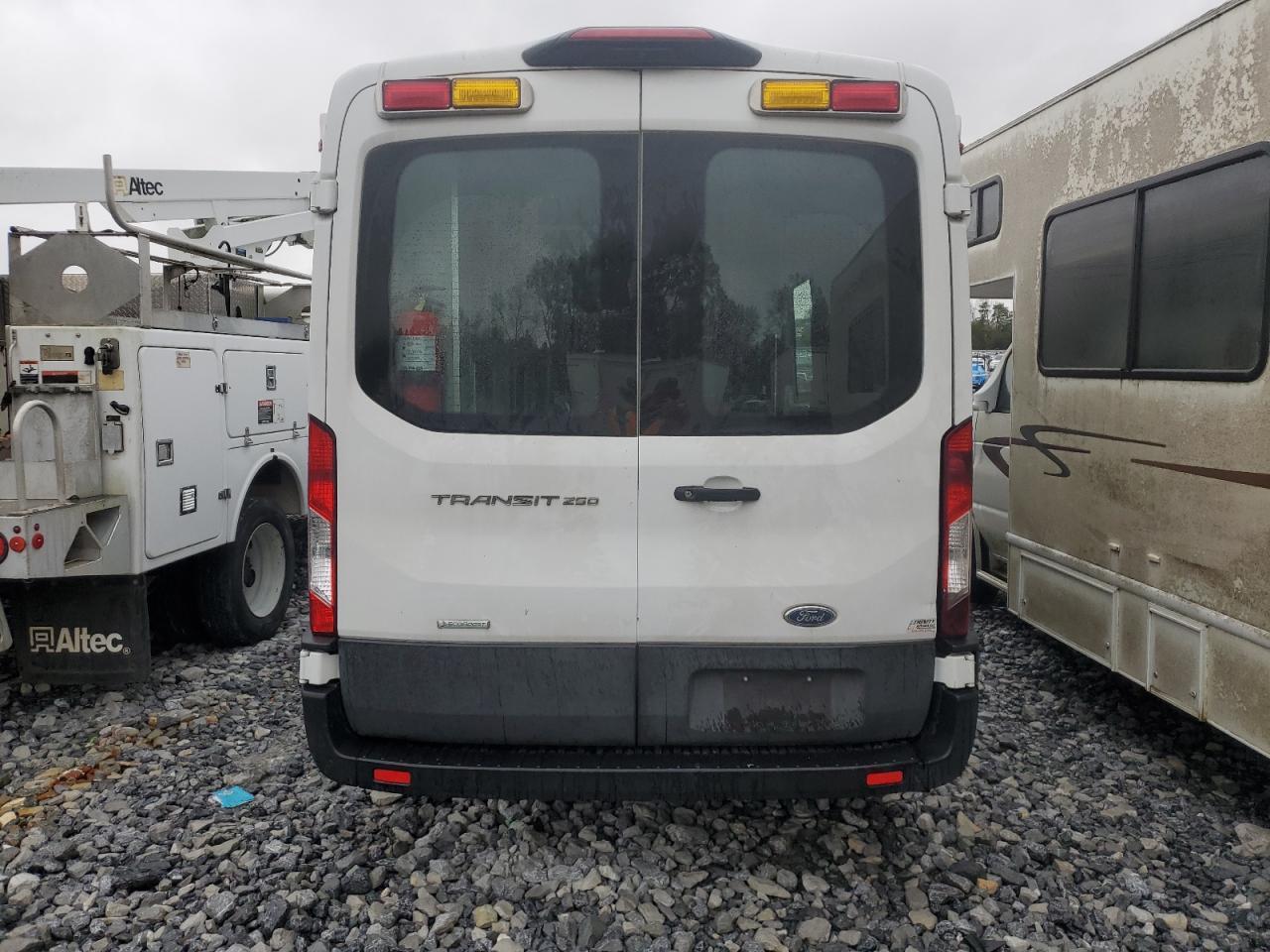 2021 Ford Transit Ambulance - Фото 6