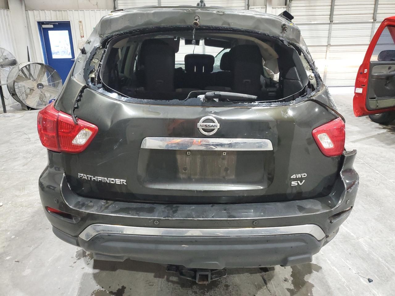 2017 Nissan Pathfinder S - Фото 6