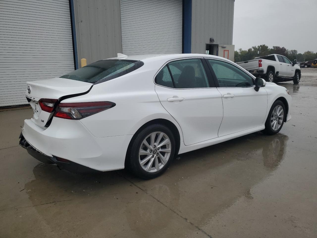 2023 Toyota Camry Le - Image 3