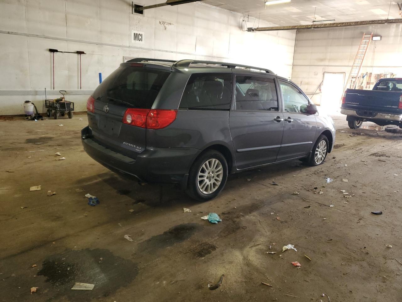 2007 Toyota Sienna Xle - Фото 3