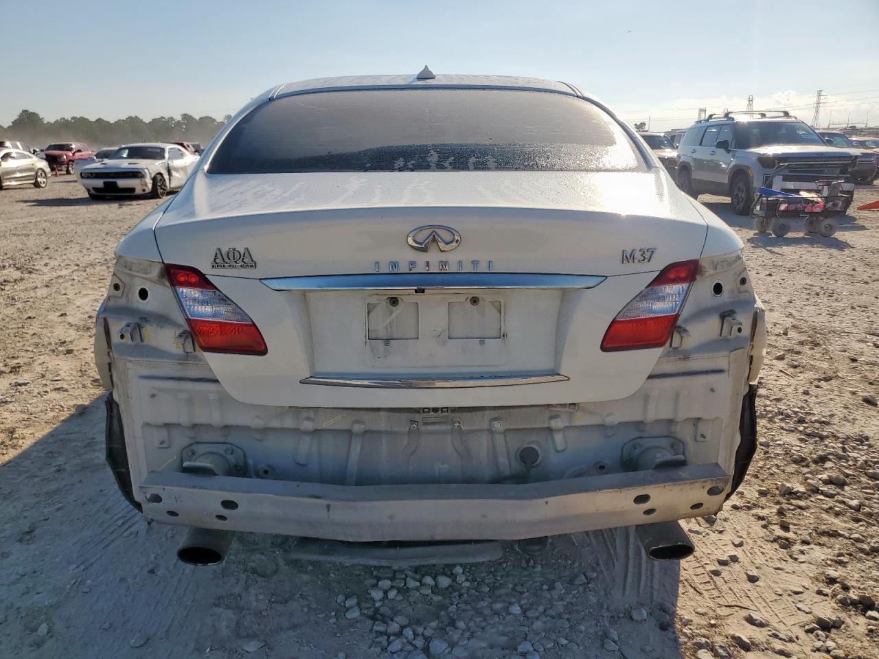 2011 Infiniti M37 - Фото 6