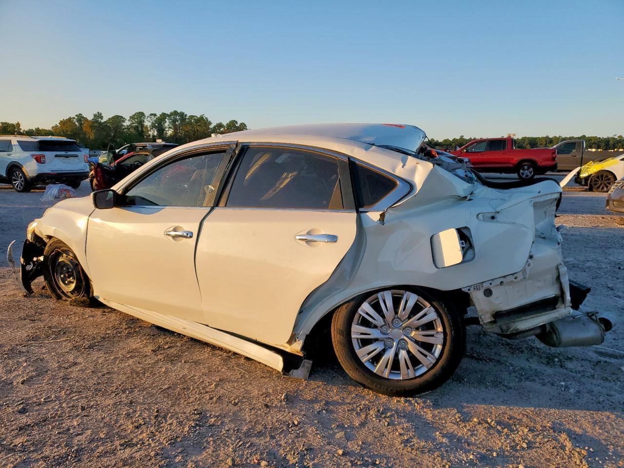 2014 Nissan Altima 2.5 - Фото 2