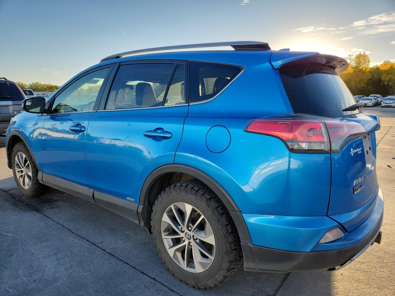 2018 Toyota Rav4 Hv - Image 2