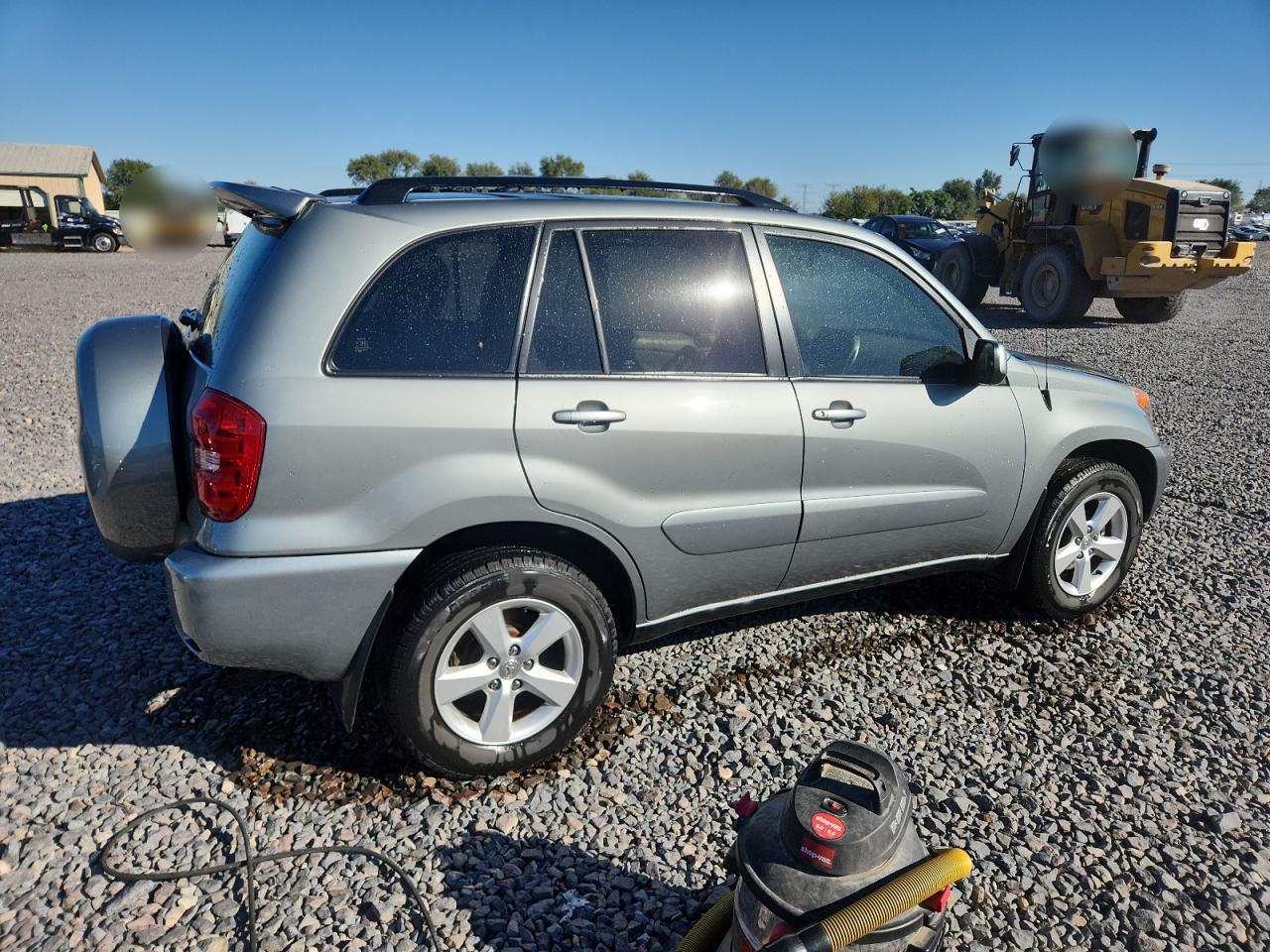 2004 Toyota Rav4 - Image 3