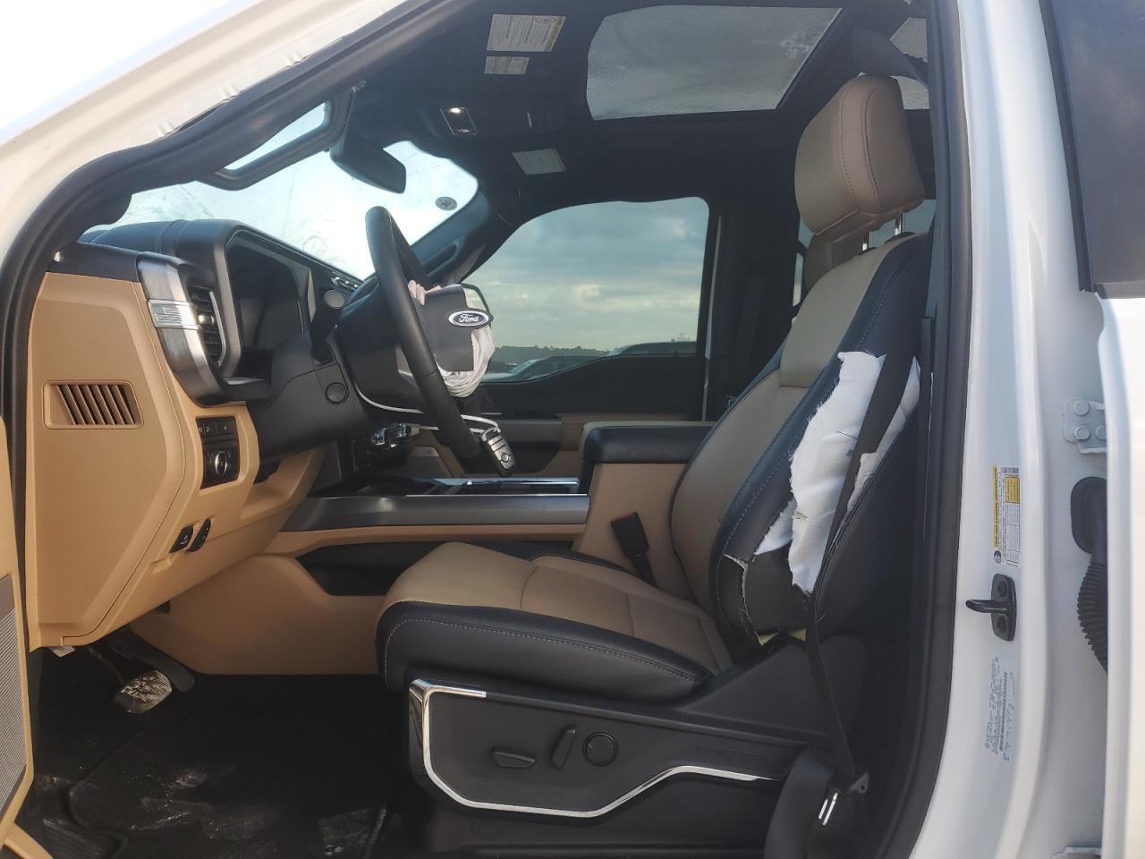 2024 Ford F250 Super Duty - Фото 7
