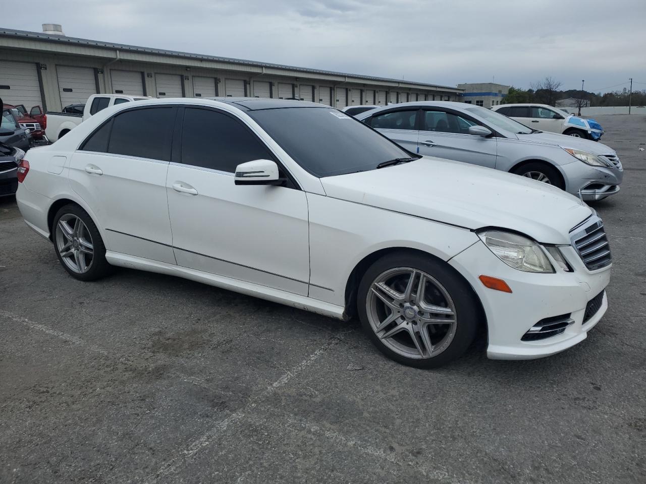 2013 Mercedes-Benz E 350 4Matic - Фото 4