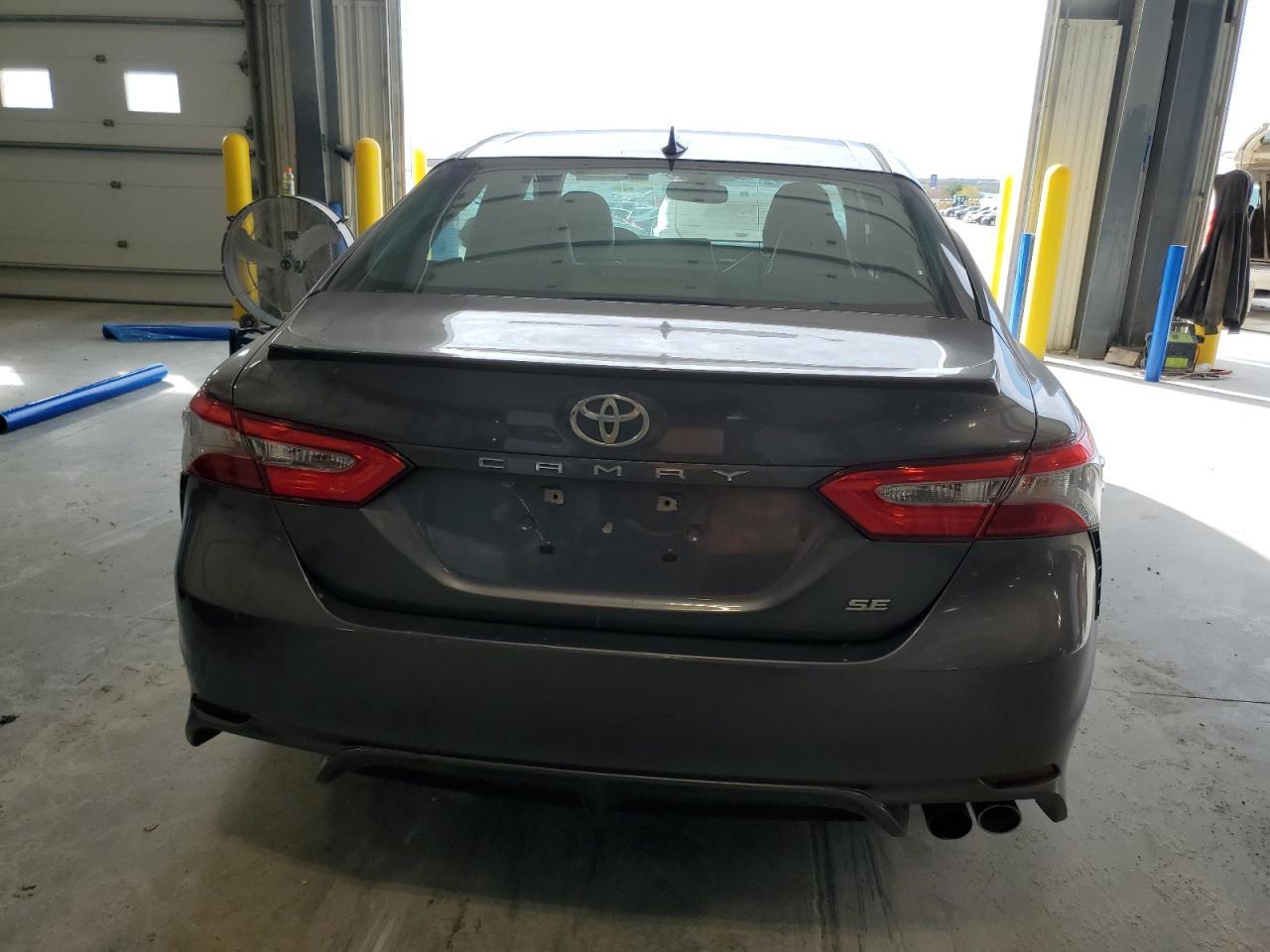 2018 Toyota Camry L - Фото 6