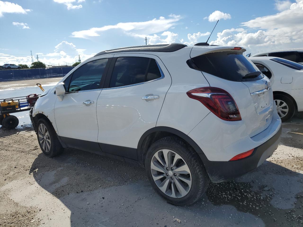 2020 Buick Encore Preferred - Фото 2