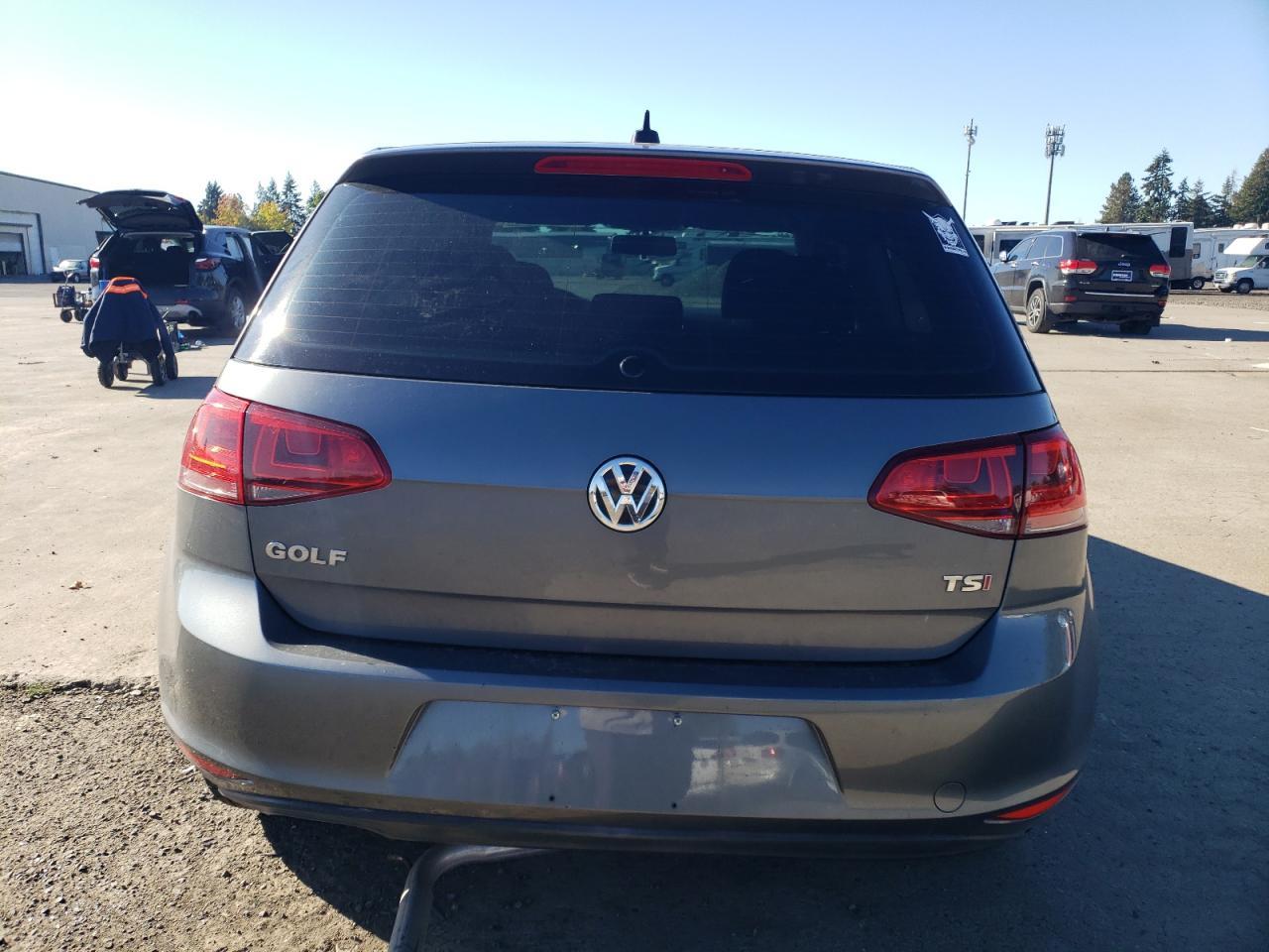 2015 Volkswagen Golf - Image 6