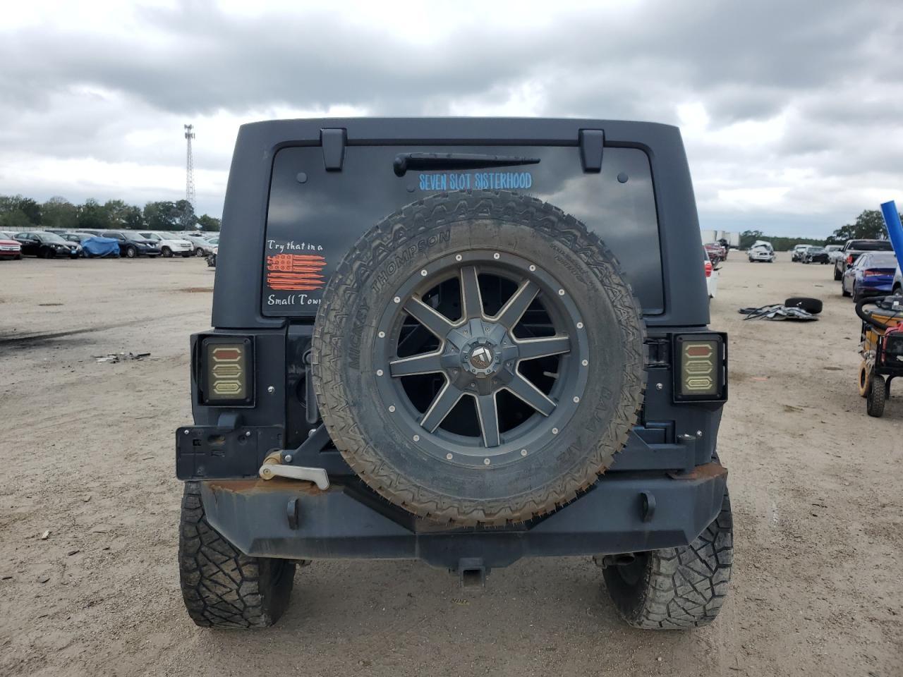 2015 Jeep Wrangler Unlimited Sport - Image 6