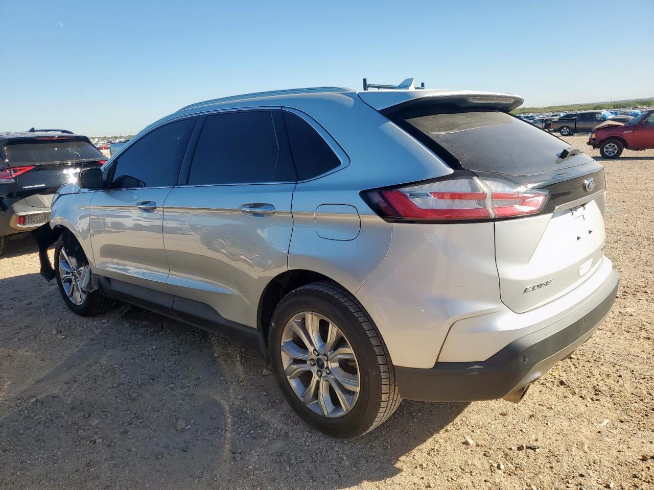 2019 Ford Edge Titanium - Фото 2