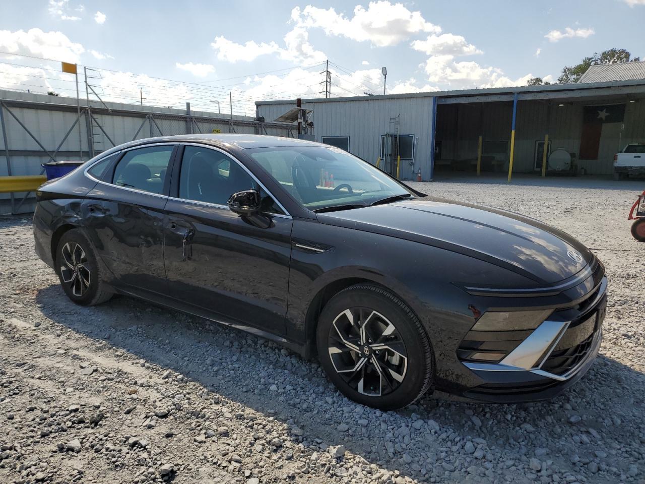 2025 Hyundai Sonata Sel - Image 4