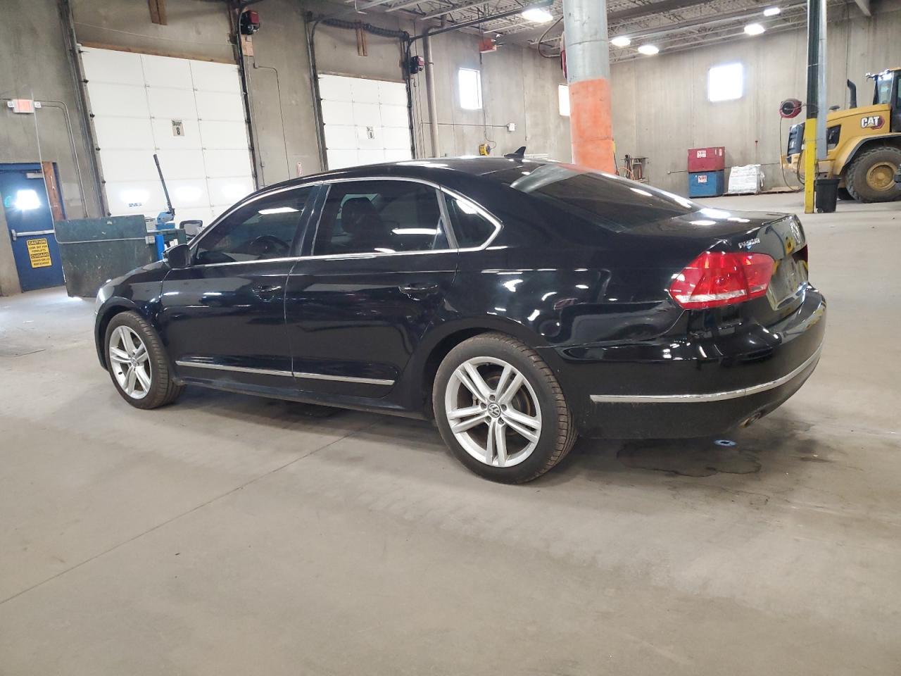 2014 Volkswagen Passat Sel - Image 2